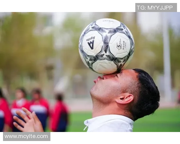 足球明星精彩表现回顾视频合集带你领略绿茵场上的传奇瞬间